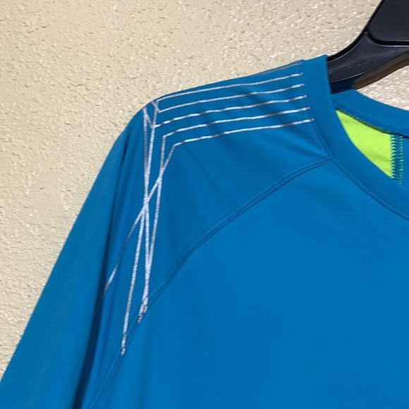 Pearl Isumi Men's Tee Activewear Elite L NWT  Blue Black Stretchy Reflective - Picture 5 of 16